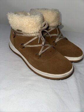 UGG Women's Lakesider Heritage Tan Suede Sherpa-Lined Lace Up Ankle Boots